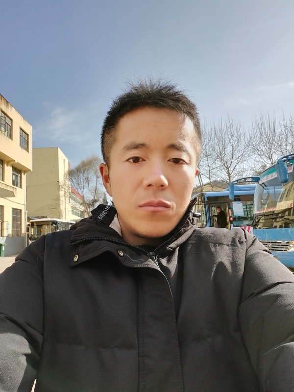 孤独的云的第三张照片--深圳相亲服务中心