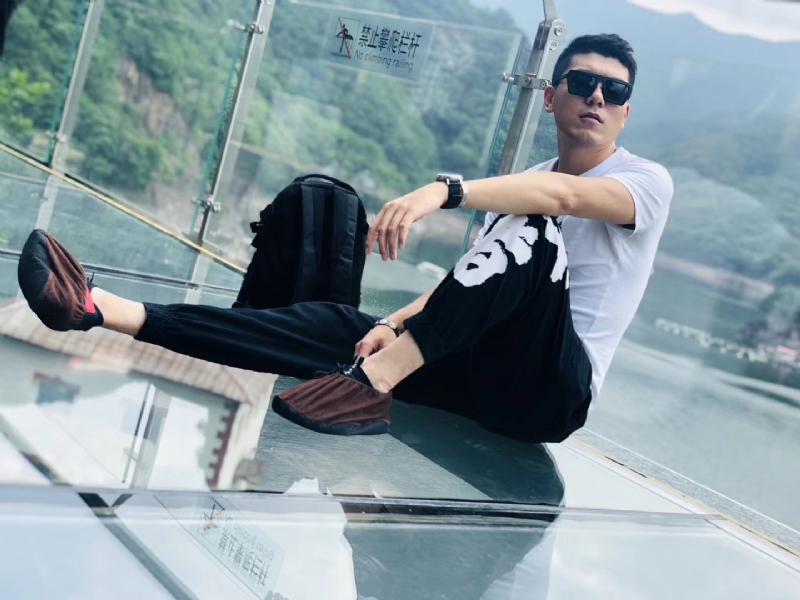 庄周梦蝶的第一张照片--深圳相亲服务中心