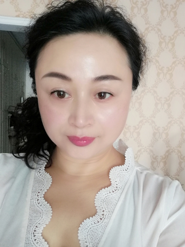 花谢花飞的第一张照片--深圳相亲服务中心