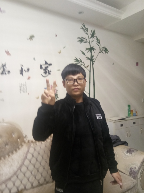光头强的第一张照片--深圳相亲服务中心