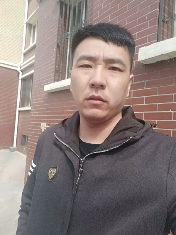谁伴我闯荡的第一张照片--深圳相亲服务中心
