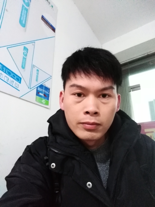 微笑的第一张照片--深圳相亲服务中心