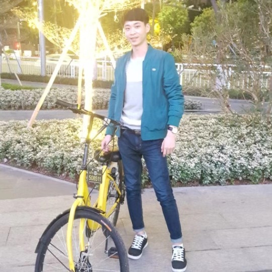李伟的第一张照片--深圳相亲服务中心