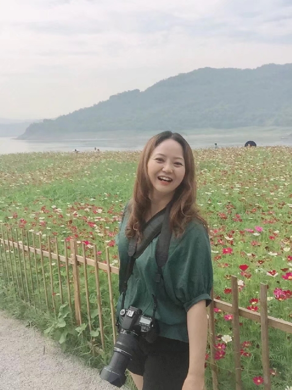 花雨的第一张照片--深圳相亲服务中心