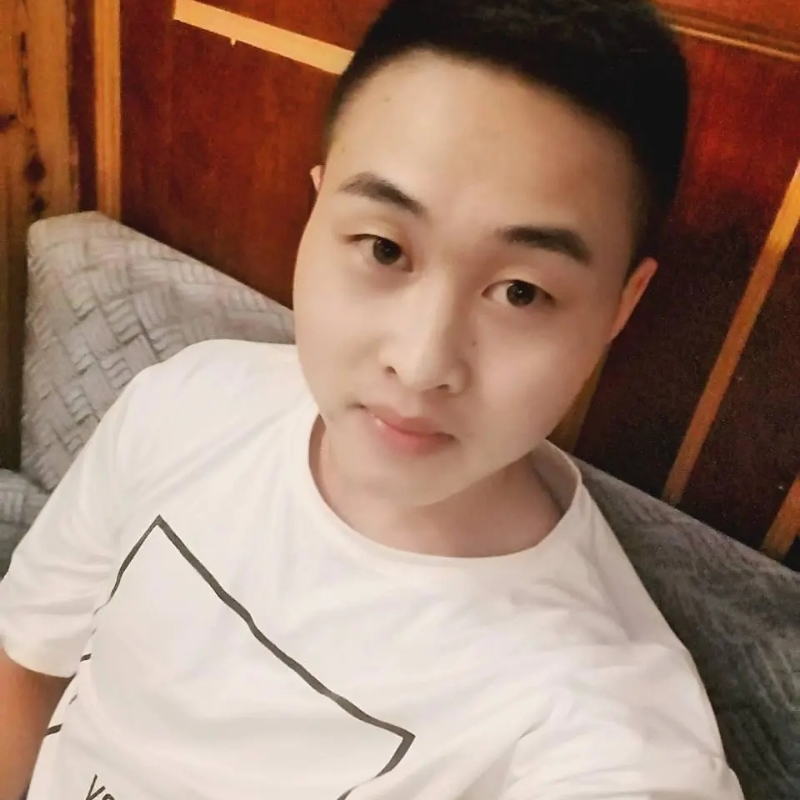 娃娃脸小爸爸的第二张照片--深圳相亲服务中心