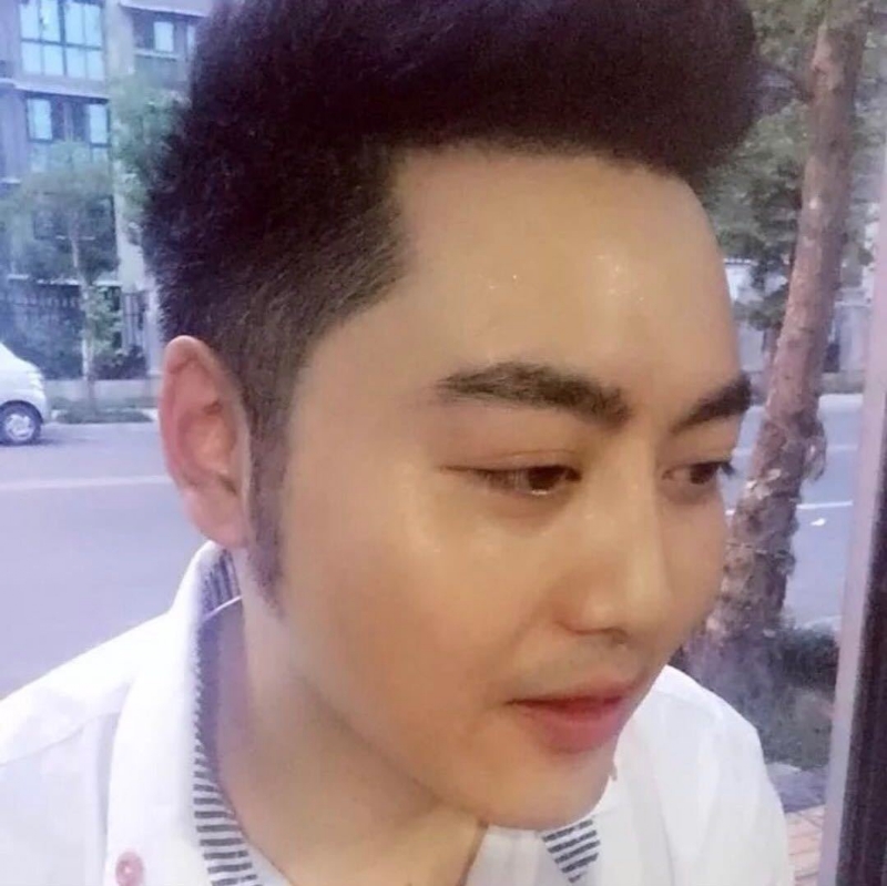 加油吧少年的第一张照片--深圳相亲服务中心
