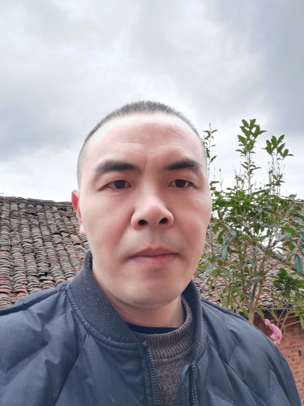 无悔的第一张照片--深圳相亲服务中心