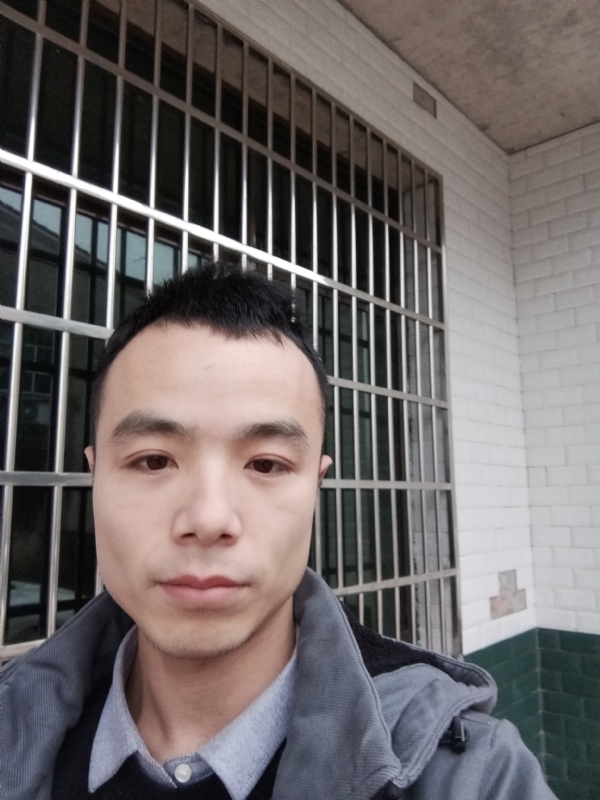 笑得那么开心的第三张照片--深圳相亲服务中心