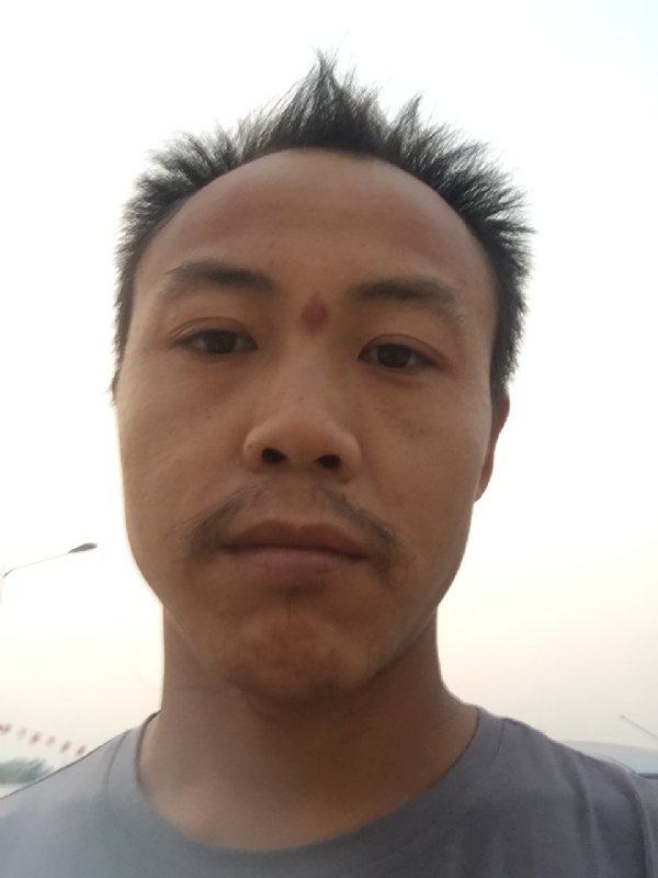 老曹的第一张照片--深圳相亲服务中心