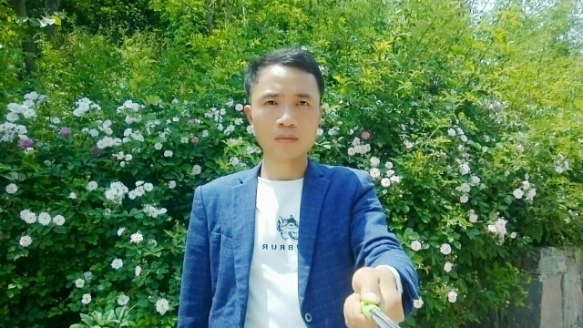 一生何求的第一张照片--深圳相亲服务中心