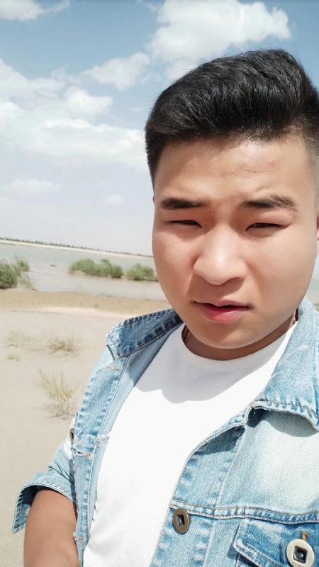 王强的第一张照片--深圳相亲服务中心