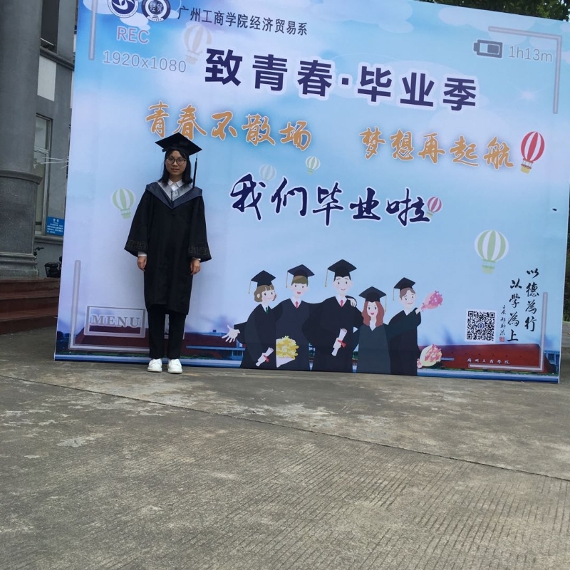 小小的第一张照片--深圳相亲服务中心