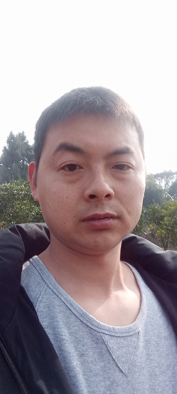 亲亲抱抱我爱你的第一张照片--深圳相亲服务中心