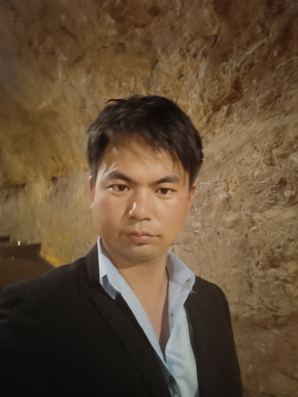 晚点的第二张照片--深圳相亲服务中心