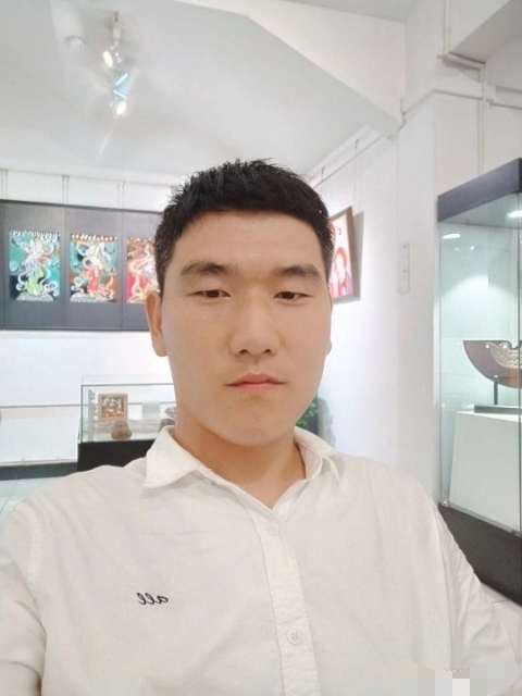 自律人生的第一张照片--深圳相亲服务中心