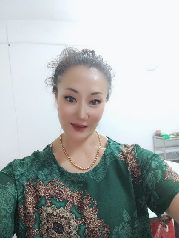 燕子的第二张照片--深圳相亲服务中心