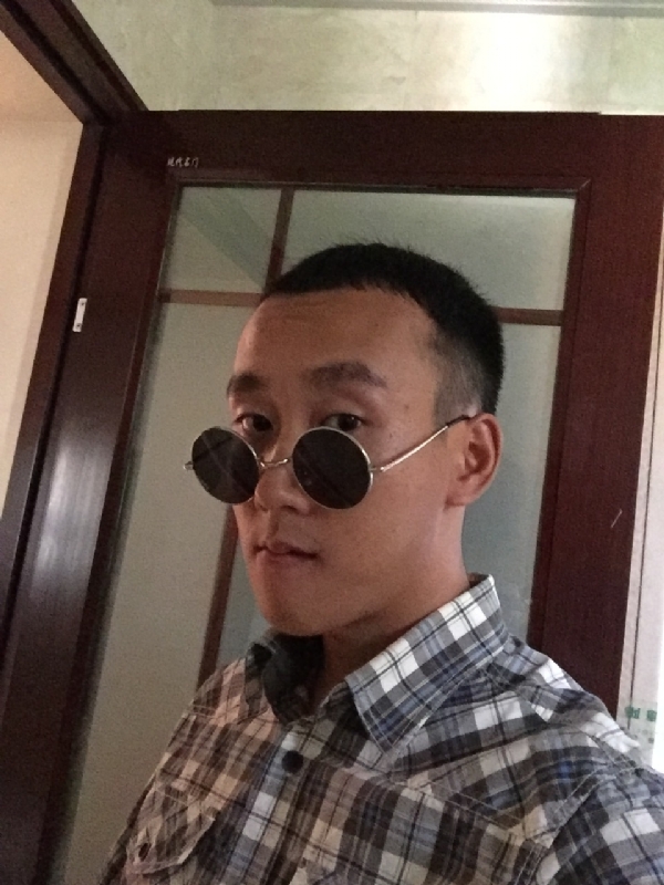 悲喜的第一张照片--深圳相亲服务中心