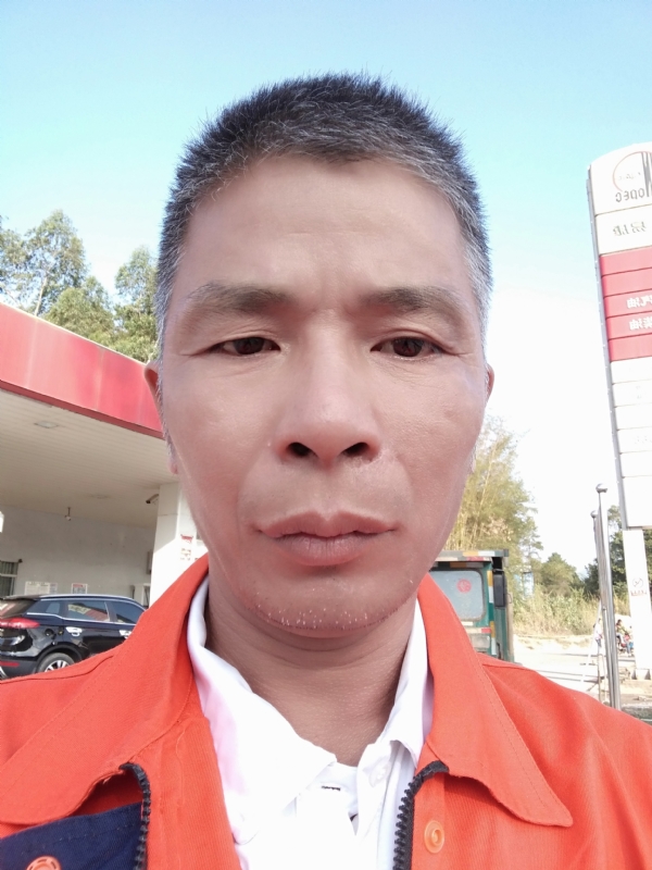 静候缘分的第一张照片--深圳相亲服务中心