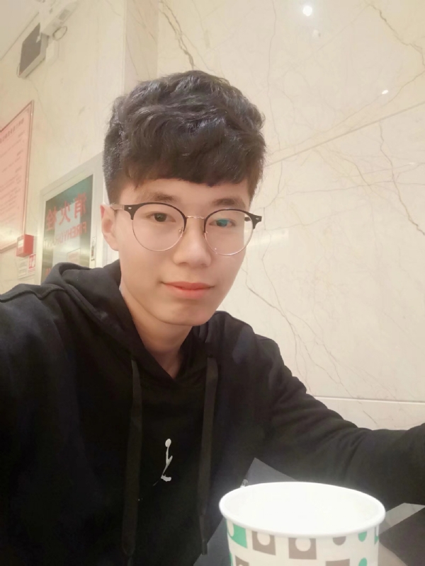 小张的第一张照片--深圳相亲服务中心