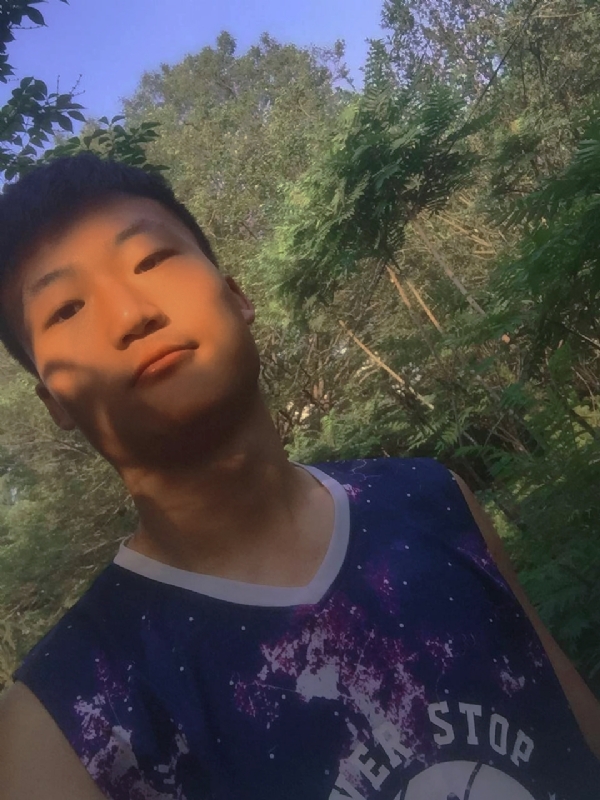 夏日的第一张照片--深圳相亲服务中心