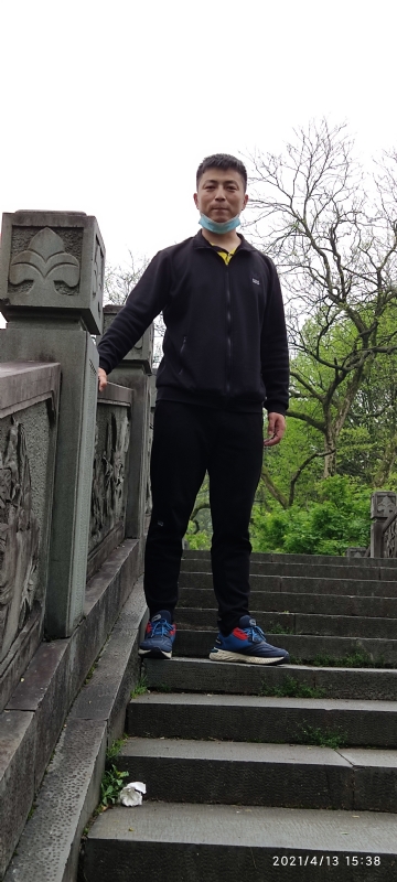 翁的第一张照片--深圳相亲服务中心
