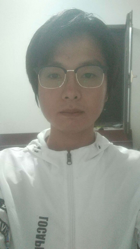轻吻的第一张照片--深圳相亲服务中心