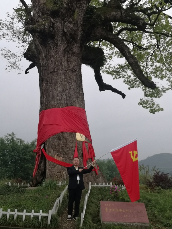 辉辉的第一张照片--深圳相亲服务中心
