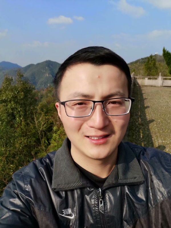 杨先生的第一张照片--深圳相亲服务中心