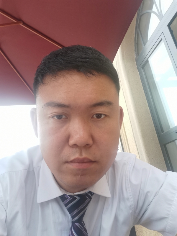 小龙哥的第一张照片--深圳相亲服务中心