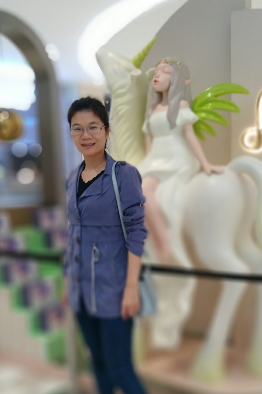 霞的第一张照片--深圳相亲服务中心