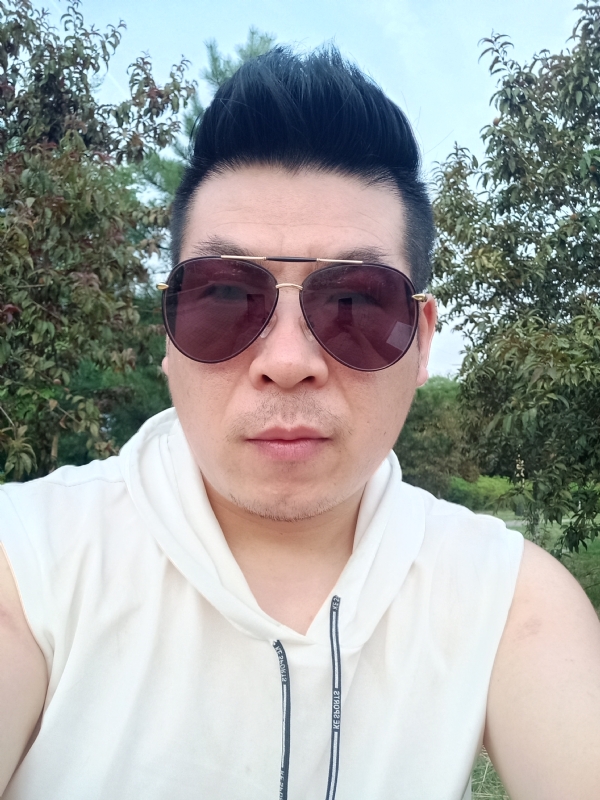 等风来的第二张照片--深圳相亲服务中心