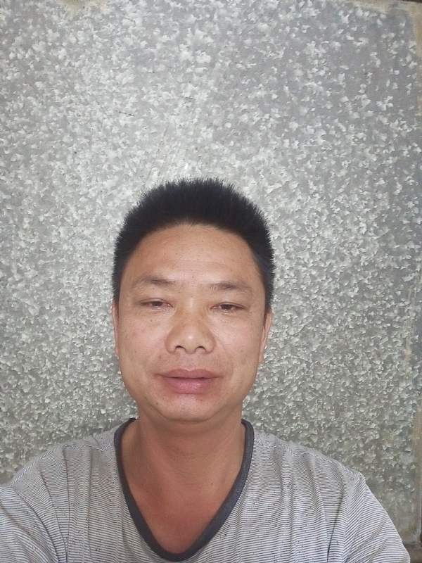 白茫茫的第一张照片--深圳相亲服务中心