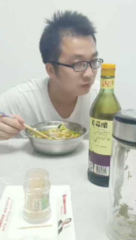 超超的第一张照片--深圳相亲服务中心