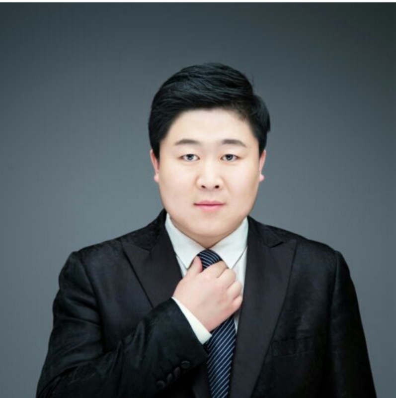 迷途小书童的第一张照片--深圳相亲服务中心