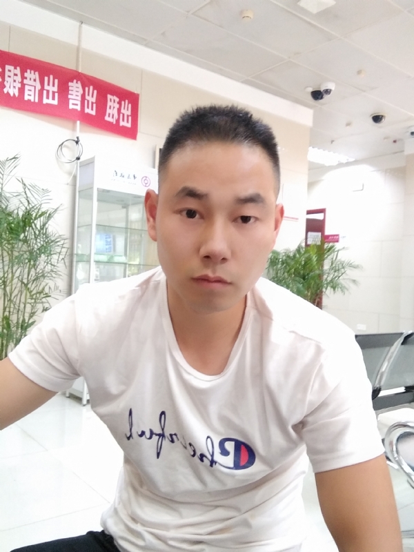 小少的第一张照片--深圳相亲服务中心