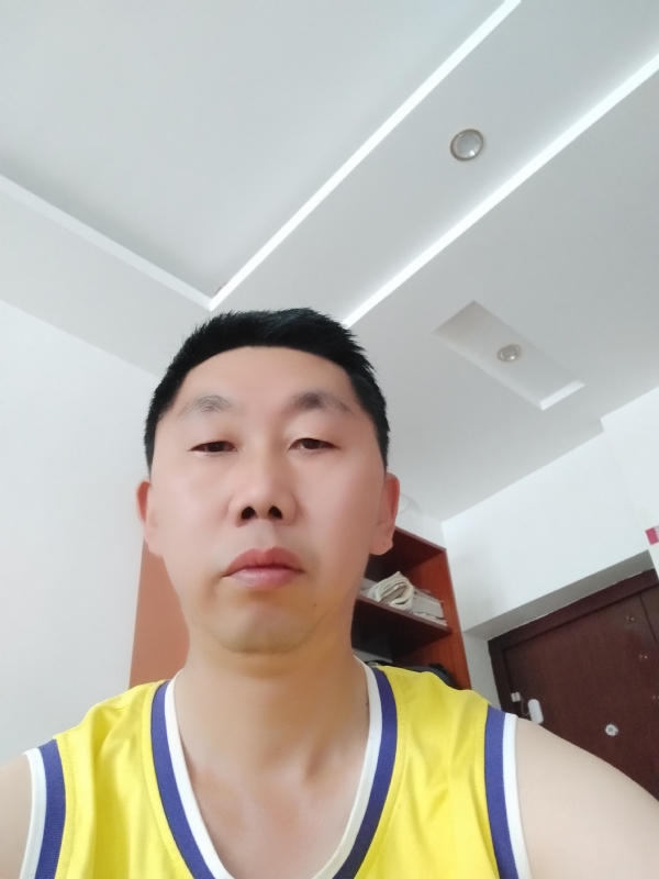 写尽半生纸上酸的第一张照片--深圳相亲服务中心