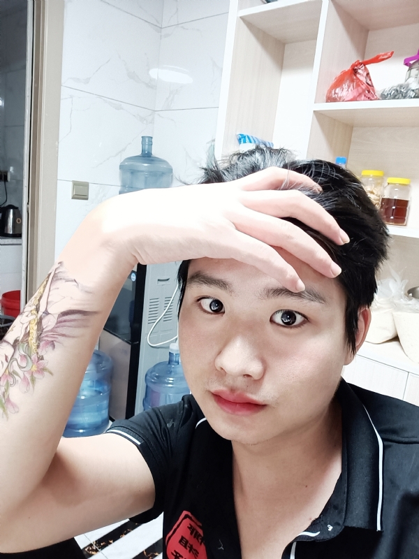 一纸荒年的第一张照片--深圳相亲服务中心