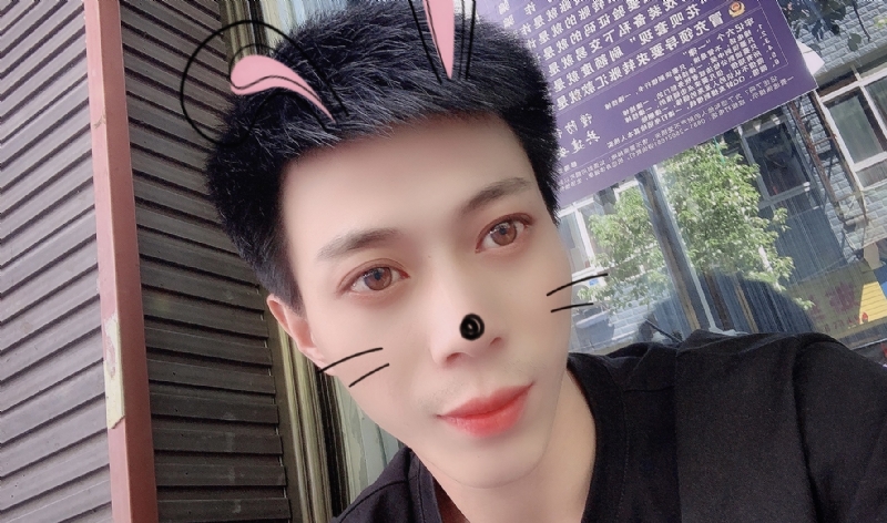 酒伴你的第一张照片--深圳相亲服务中心