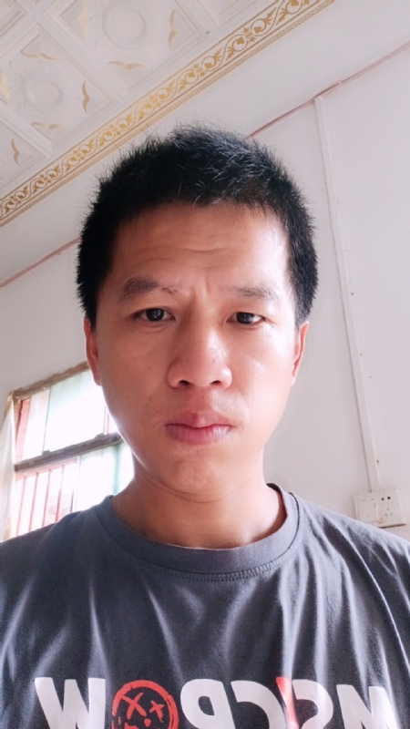 人都再努力的第一张照片--深圳相亲服务中心