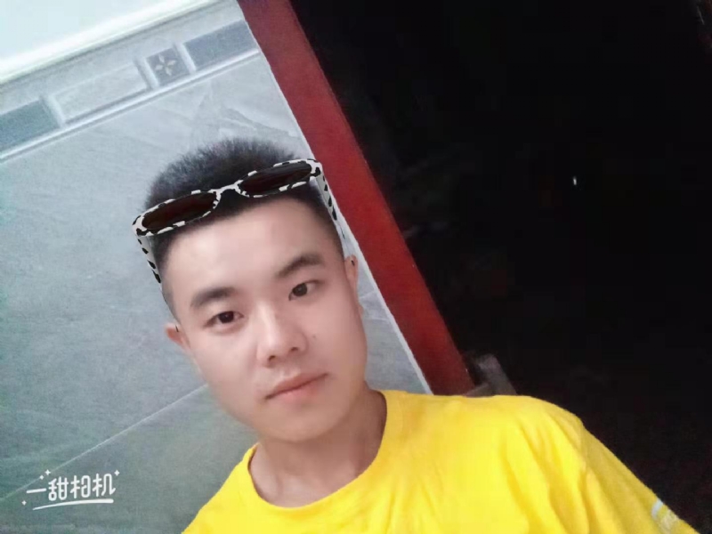 建国90周年的学渣的第一张照片--深圳相亲服务中心