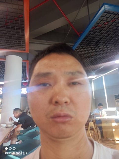 专情、互爱的第二张照片--深圳相亲服务中心