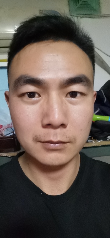 朴实无华的第二张照片--深圳相亲服务中心