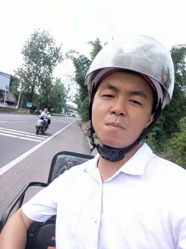 紧张死了的第一张照片--深圳相亲服务中心