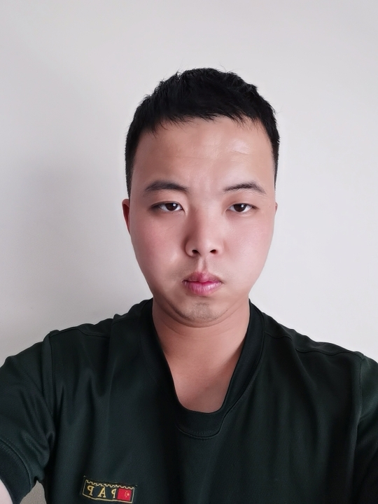 明月天涯的第一张照片--深圳相亲服务中心