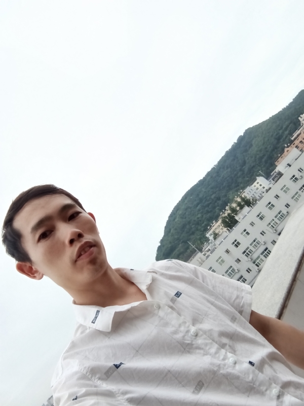 会飞的鱼的第一张照片--深圳相亲服务中心