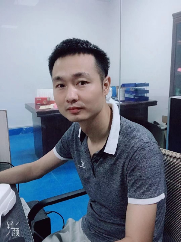 不忘初心的第一张照片--深圳相亲服务中心