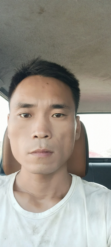 石头的第一张照片--深圳相亲服务中心