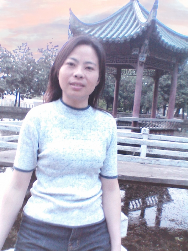 小草的第一张照片--深圳相亲服务中心