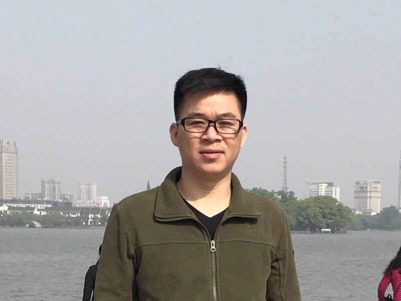 孔雀鱼的第一张照片--深圳相亲服务中心