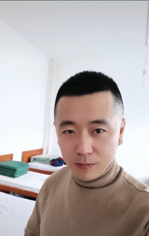 随风的第二张照片--深圳相亲服务中心